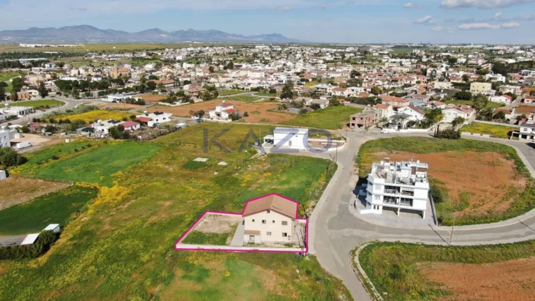 3 Bedroom House for Sale in Kokkinotrimithia, Nicosia District