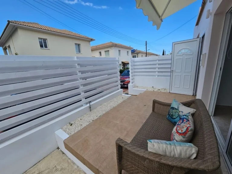 2 Bedroom House for Sale in Argaka, Paphos District