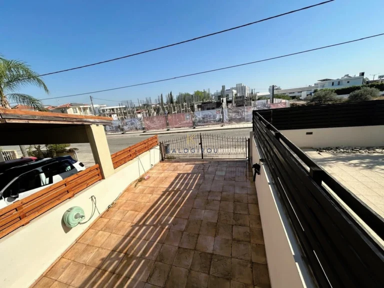 5 Bedroom House for Sale in Aradippou, Larnaca District