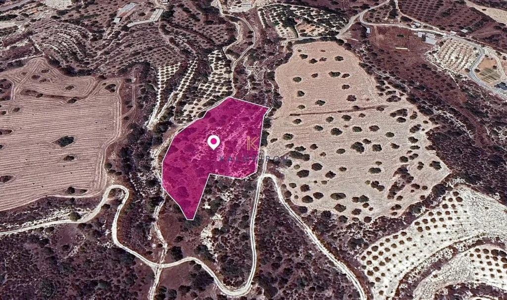 7,358m² Plot for Sale in Kalavasos, Larnaca District