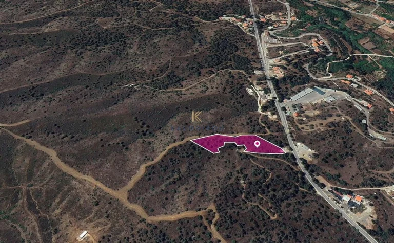 1,307m² Plot for Sale in Evrychou, Nicosia District