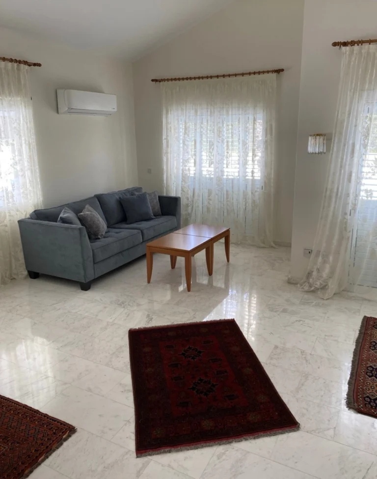 4 Bedroom House for Sale in Limassol – Mesa Geitonia