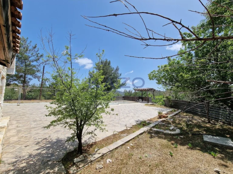 805m² Commercial for Sale in Limassol District