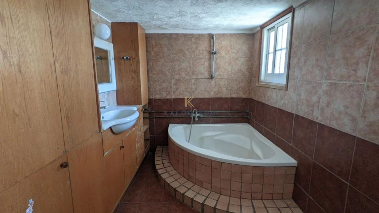 3 Bedroom House for Sale in Kokkinotrimithia, Nicosia District