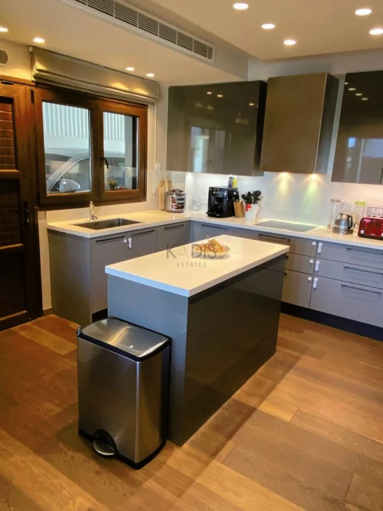 5 Bedroom House for Sale in Aradippou, Larnaca District