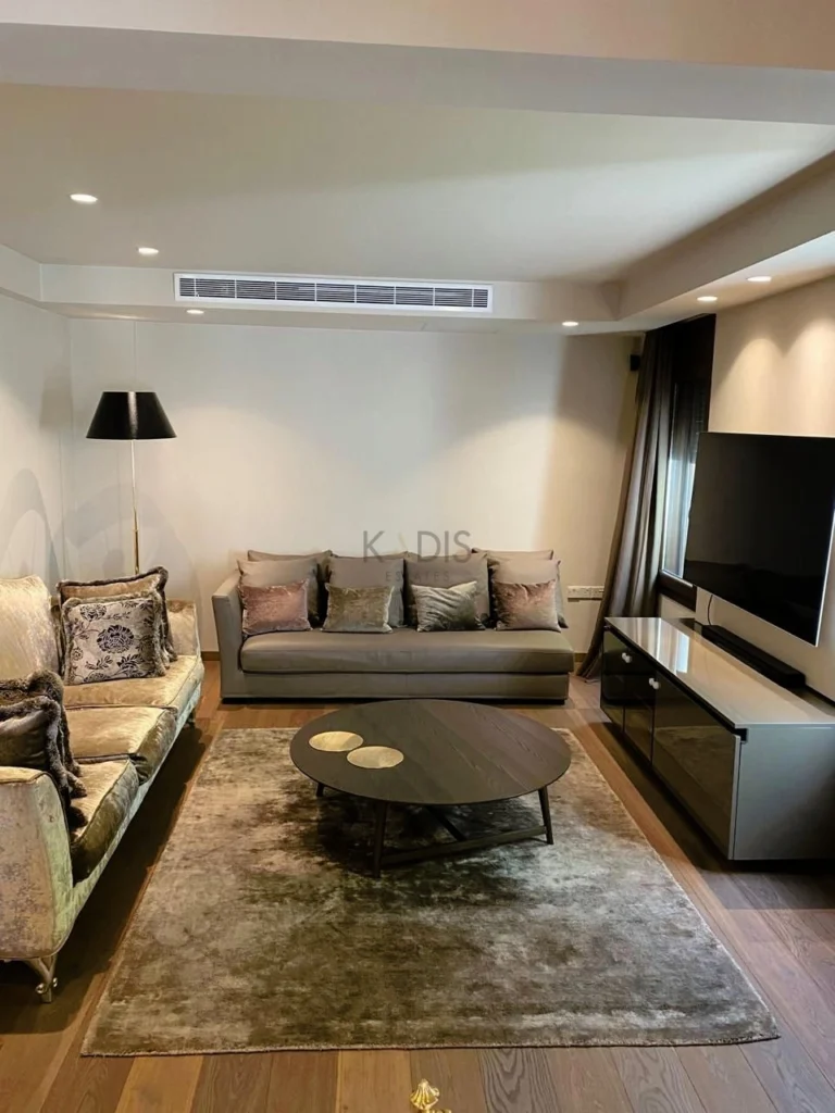 5 Bedroom House for Sale in Aradippou, Larnaca District