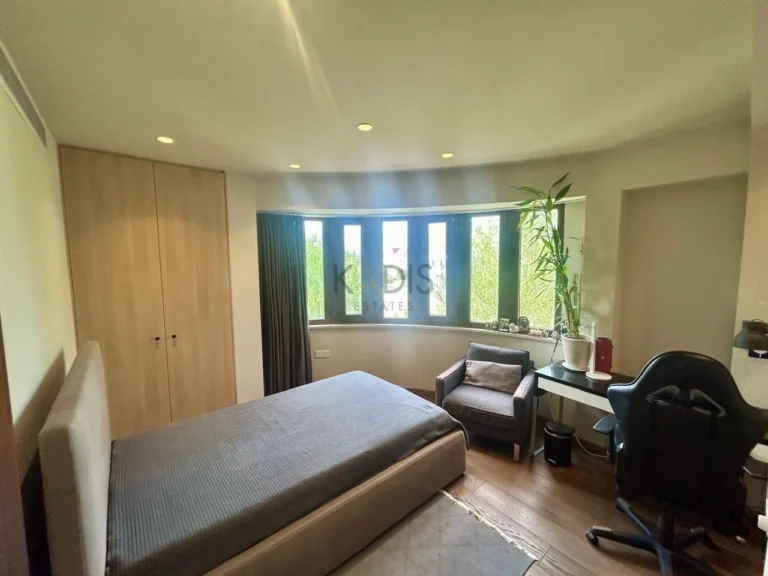 5 Bedroom House for Sale in Aradippou, Larnaca District