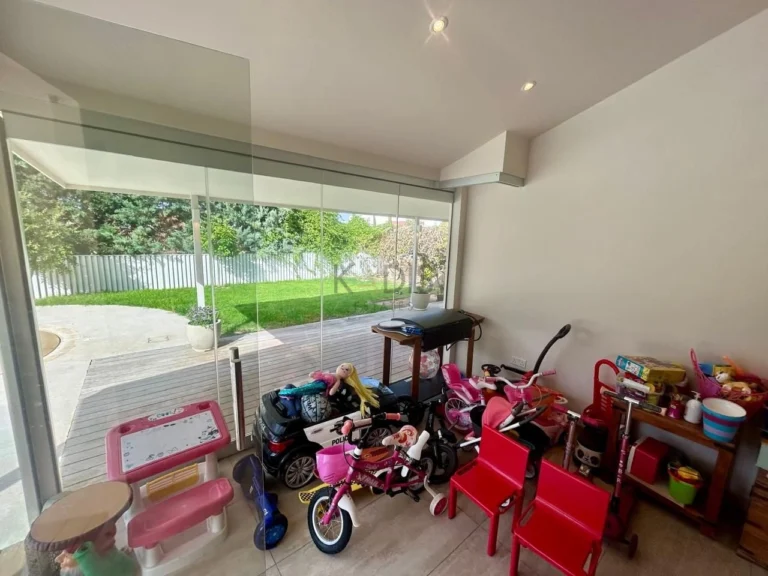 5 Bedroom House for Sale in Aradippou, Larnaca District