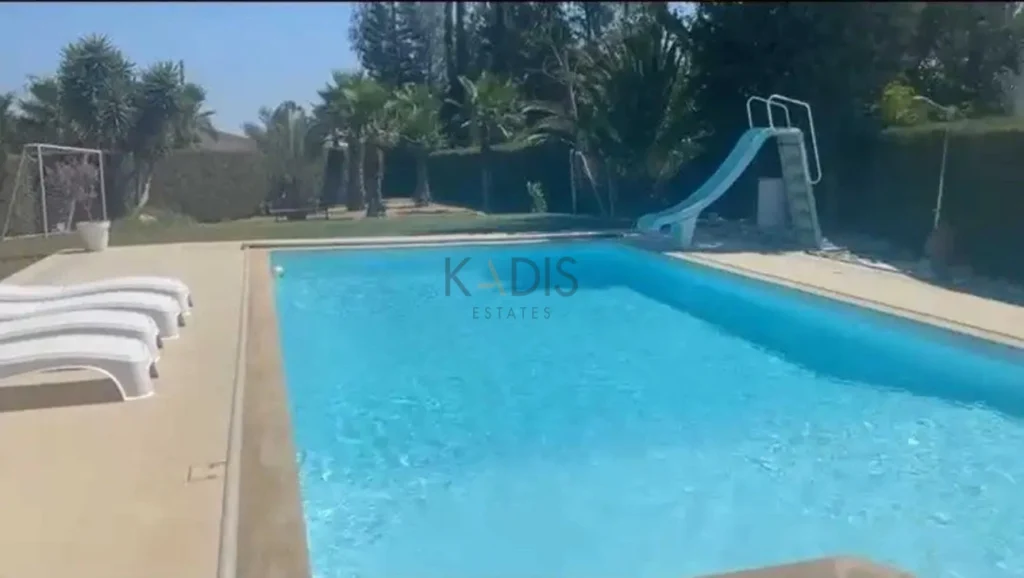 5 Bedroom House for Sale in Ypsonas, Limassol District