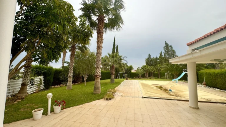 5 Bedroom House for Sale in Ypsonas, Limassol District