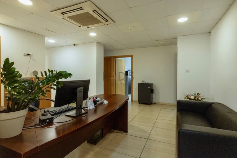 800m² Building for Rent in Limassol District