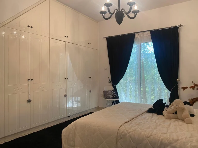 5 Bedroom House for Sale in Parekklisia, Limassol District