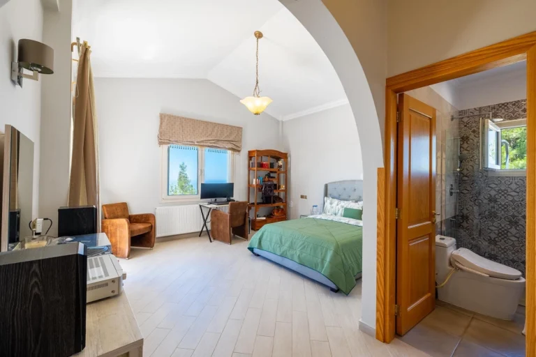 5 Bedroom House for Sale in Tala, Paphos District