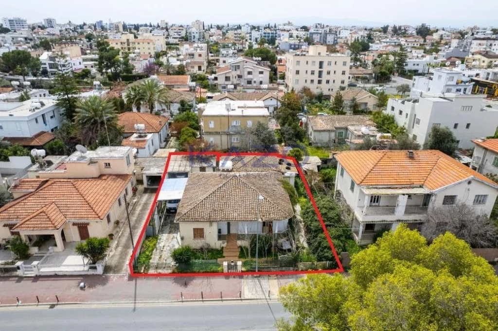 2 Bedroom House for Sale in Agios Dometios, Nicosia District