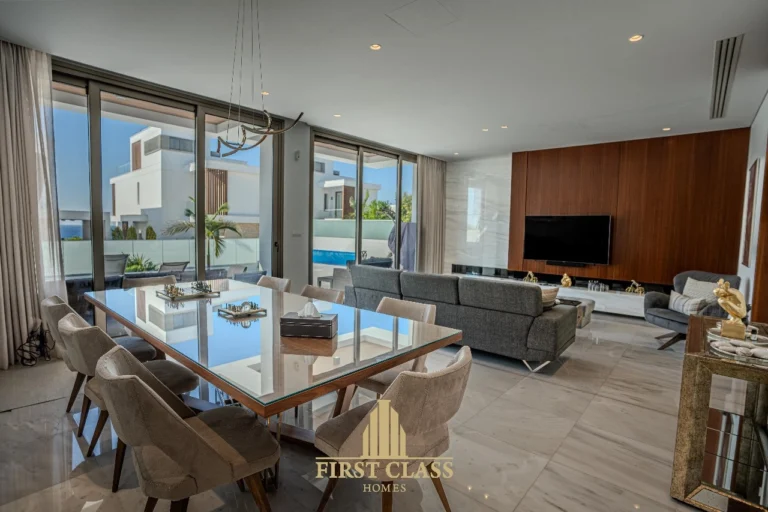 5 Bedroom House for Sale in Kissonerga, Paphos District