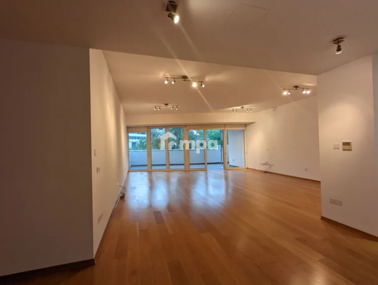 3 Bedroom Apartment for Rent in Agioi Omologites, Nicosia District