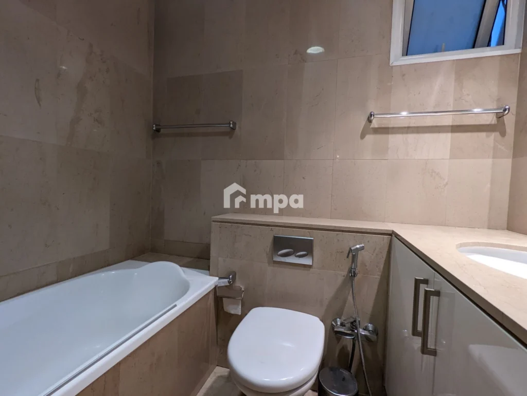 3 Bedroom Apartment for Rent in Agioi Omologites, Nicosia District