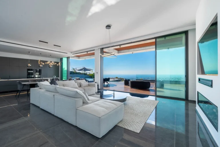 5 Bedroom House for Sale in Armou, Paphos District