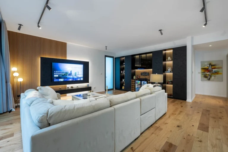 5 Bedroom House for Sale in Armou, Paphos District
