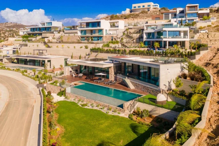 5 Bedroom House for Sale in Armou, Paphos District