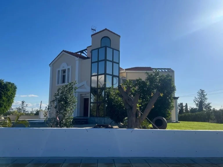 4 Bedroom House for Sale in Latsia, Nicosia District