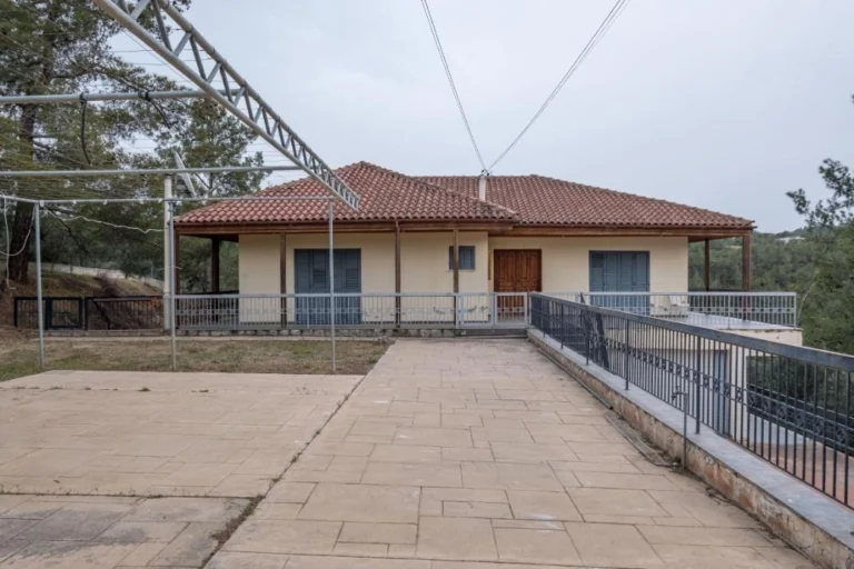 3 Bedroom House for Sale in Pera, Nicosia District