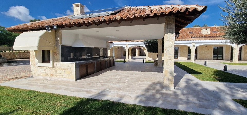 4 Bedroom House for Sale in Souni, Limassol District