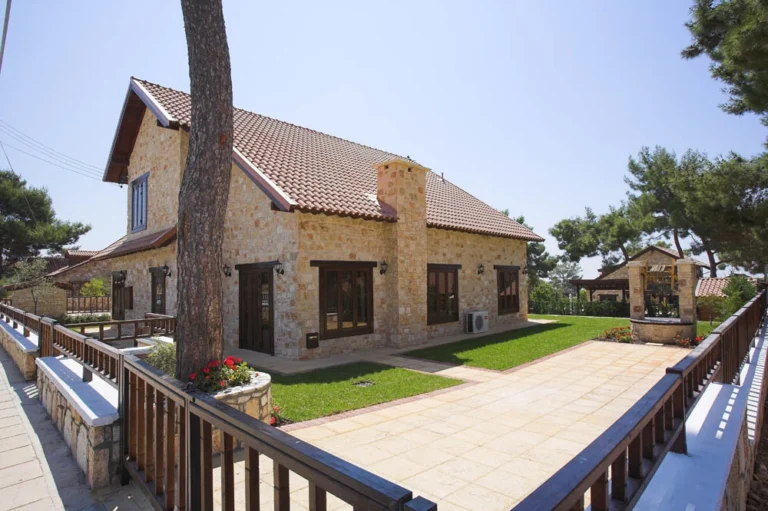 4 Bedroom House for Sale in Souni, Limassol District