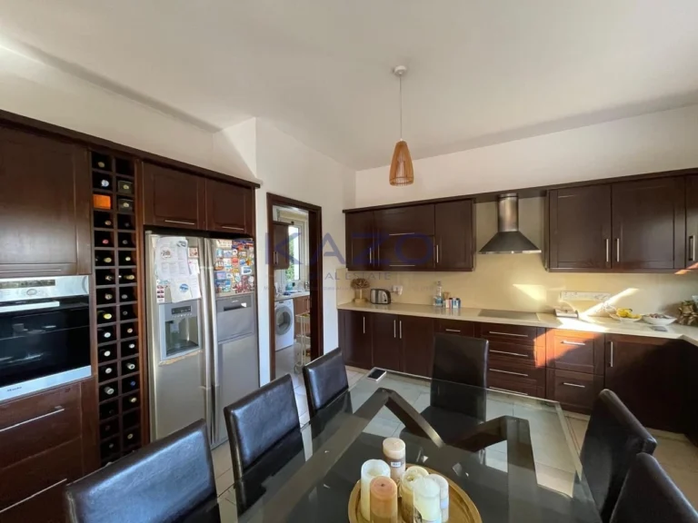 5 Bedroom House for Rent in Limassol District
