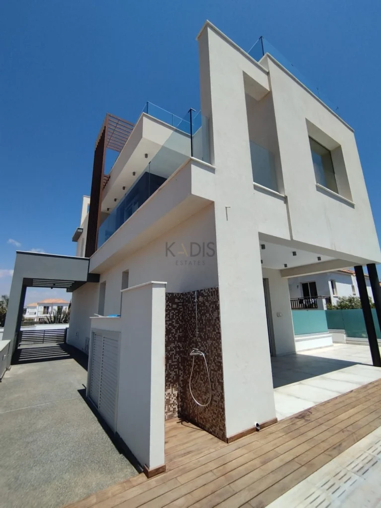 Cheap Houses and Villas for Sale Famagusta up to 700000 euro