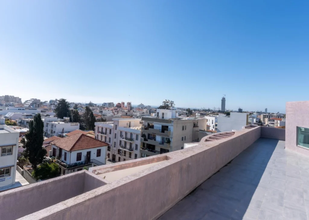 372m² Office for Rent in Limassol District