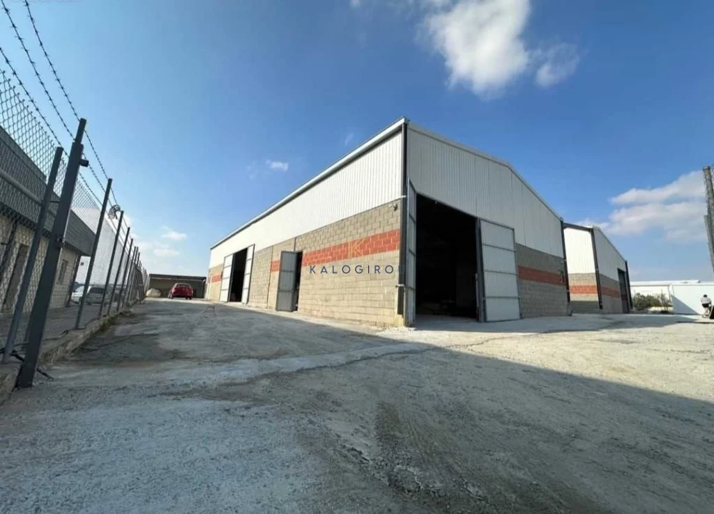 950m² Commercial for Sale in Aradippou, Larnaca District