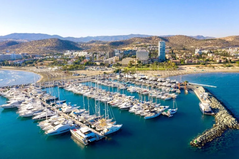 Квартира с 2 спальнями в аренду в Парекклисии, район Лимассола