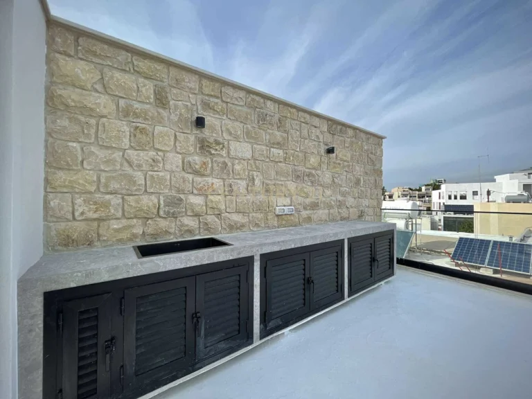 300m² Office for Rent in Limassol District