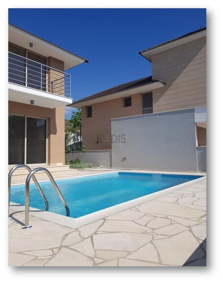4 Bedroom House for Sale in Pyrgos Lemesou, Limassol District