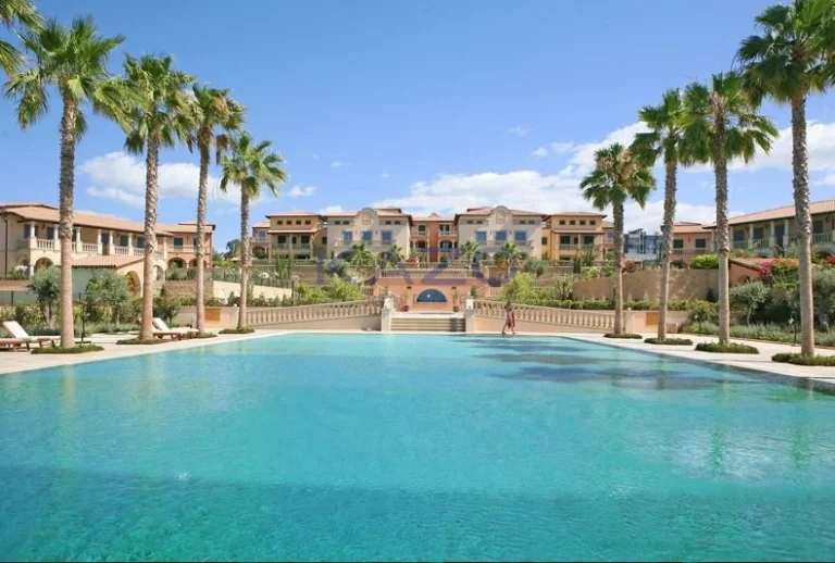 3 Bedroom Apartment for Sale in Parekklisia, Limassol District