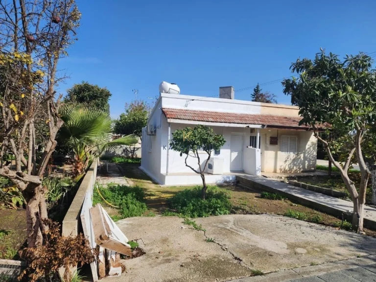 Cheap Houses and Villas for Sale Larnaca up to 200000 euro