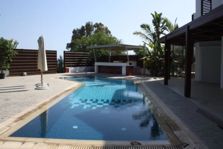 3 Bedroom House for Sale in Parekklisia, Limassol District