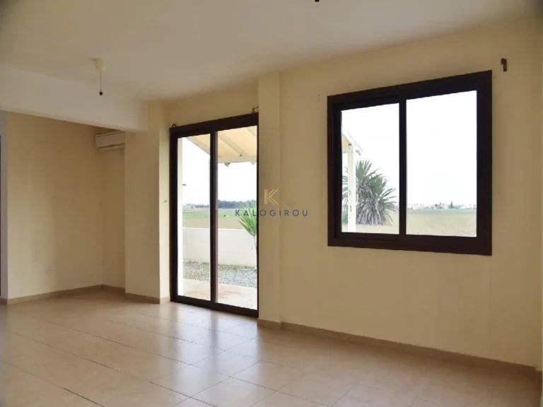 2 Bedroom House for Sale in Pervolia Larnacas