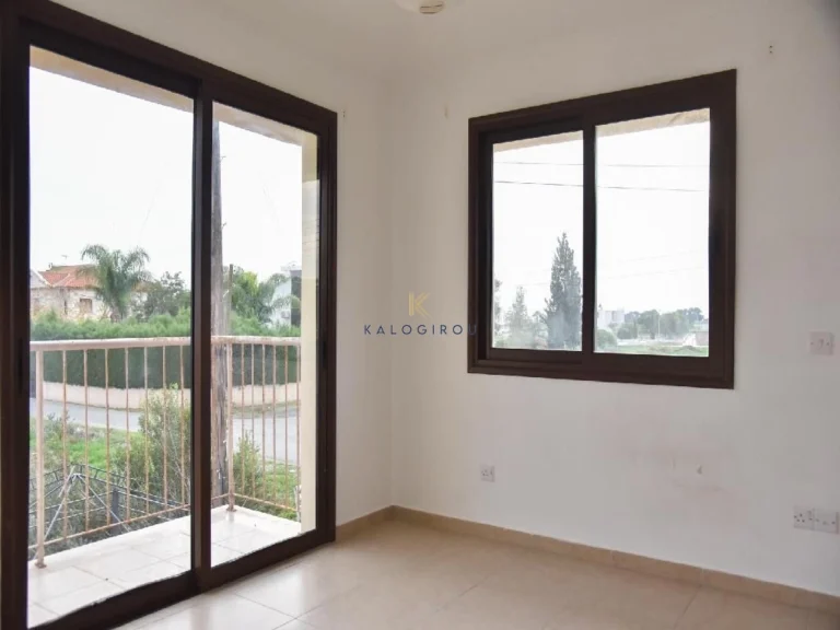 2 Bedroom House for Sale in Pervolia Larnacas