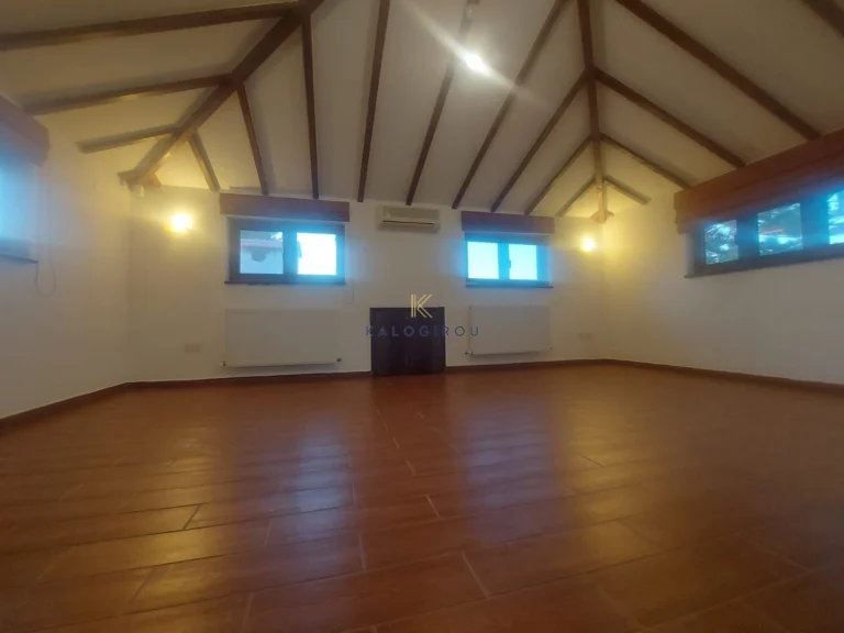 5 Bedroom House for Sale in Aradippou, Larnaca District