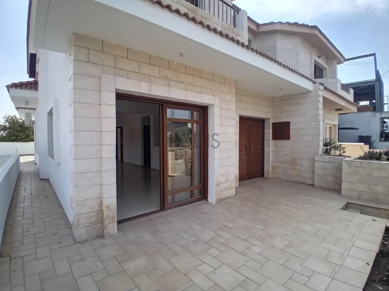 4 Bedroom House for Sale in Strovolos, Nicosia District