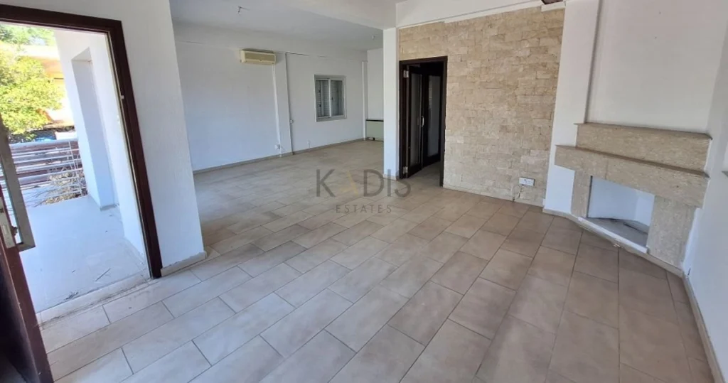 5 Bedroom House for Sale in Aglantzia, Nicosia District