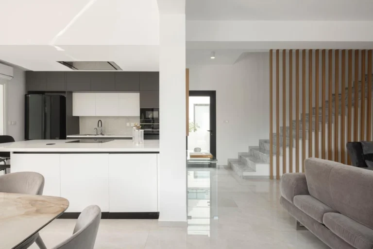 4 Bedroom House for Sale in Chlorakas, Paphos District