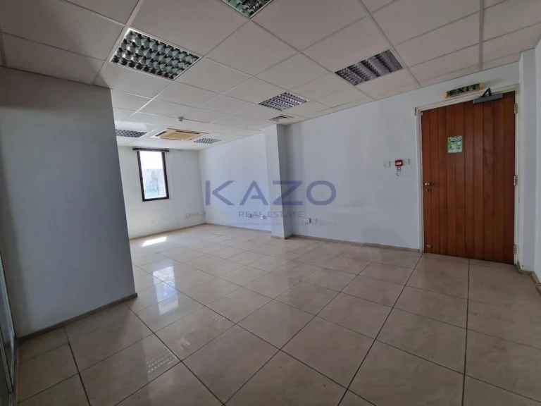 324m² Office for Rent in Larnaca – Chrysopolitissa