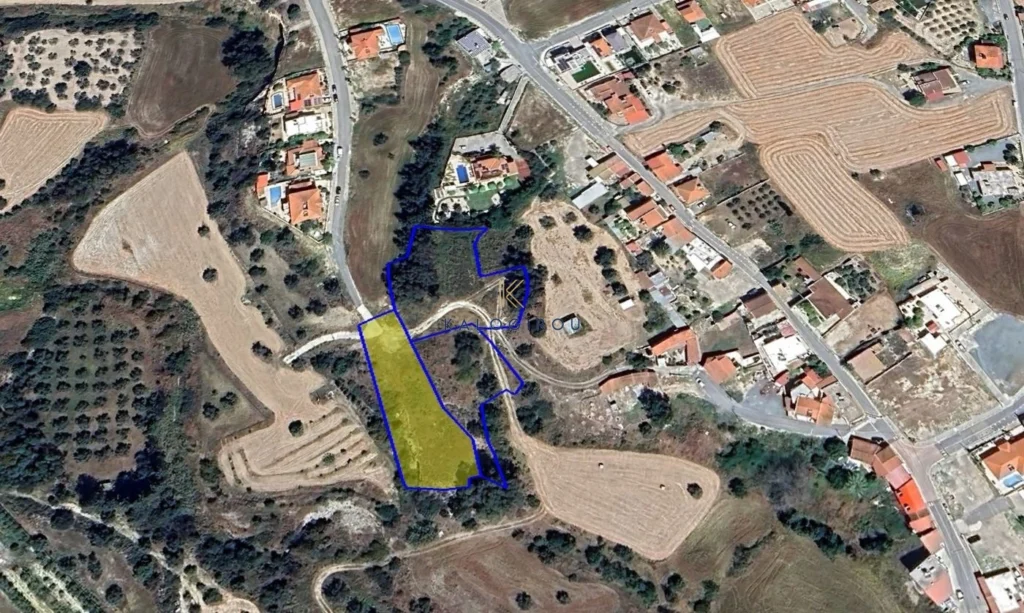 6,795m² Plot for Sale in Alethriko, Larnaca District