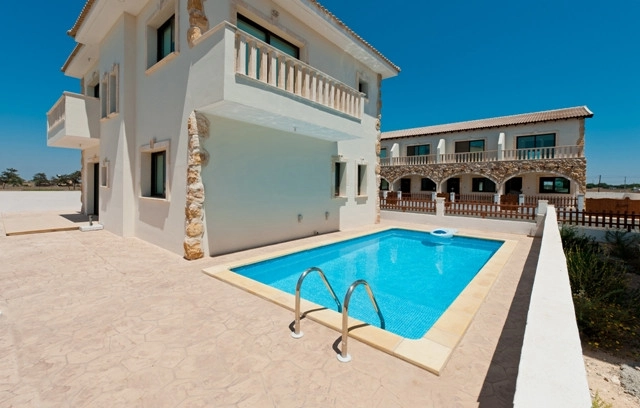 3 Bedroom House for Sale in Avgorou, Famagusta District