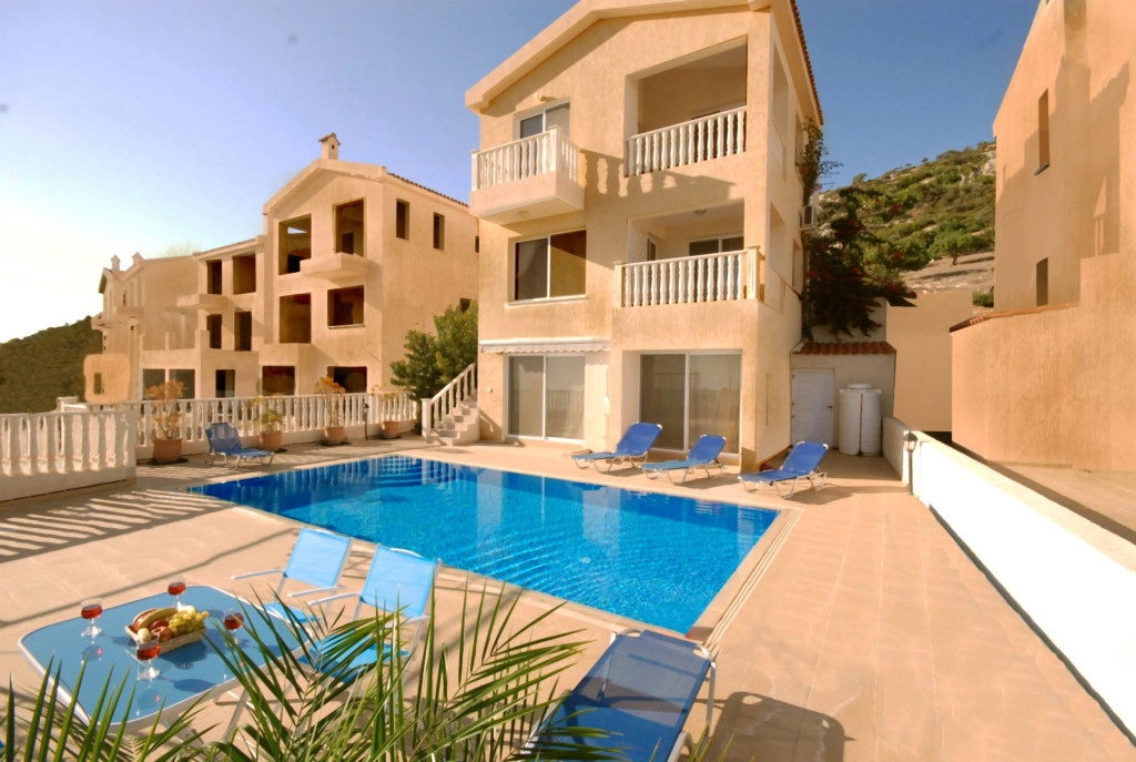 233m² House for Sale in Peyia, Paphos District