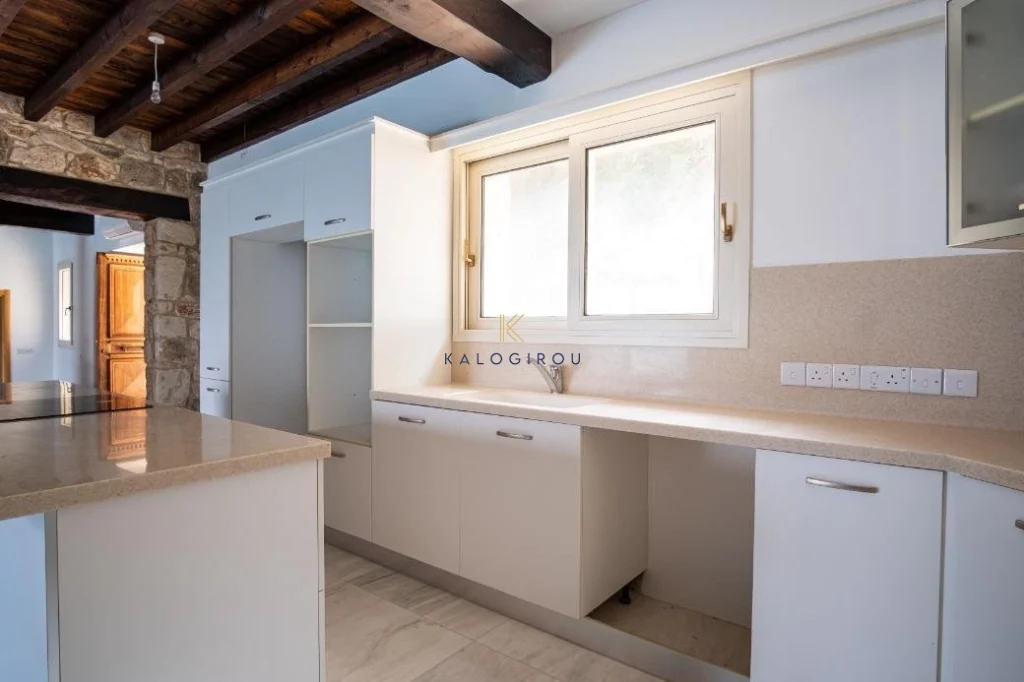 3 Bedroom House for Sale in Neo Chorio Pafou, Paphos District