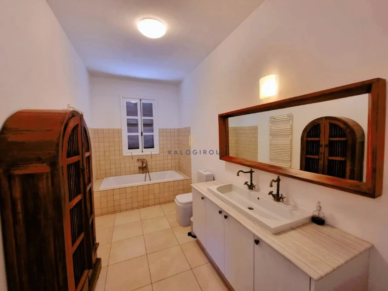 5 Bedroom House for Rent in Pervolia Larnacas